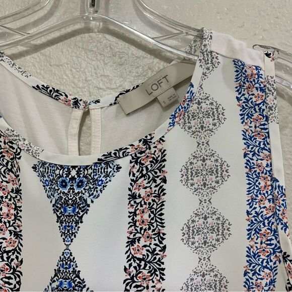 LOFT TANK TOP WOMENS SMALL BLUE WHITE CREW NECK SWING KEY HOLE POLYESTER RAYON. - Picture 3 of 11